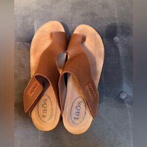 Taos Footwear Brown Sandals